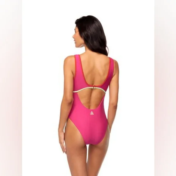 3/30 ⭐️ Reebok Women's Racerback One Piece - Picture 2 of 6